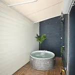 Le Bleu Omer - Jacuzzi & Netflix - Terrasse Privee I Coeur De & Transports - Ideal Famille - Speciale شقة سانت-أومير