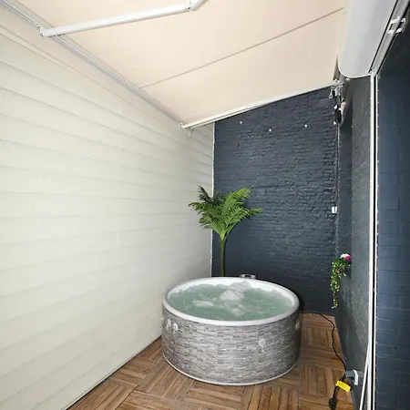 Le Bleu Omer - Jacuzzi & Netflix - Terrasse Privee I Coeur De & Transports - Ideal Famille - Speciale Lejlighed Saint-Omer (Pas-de-Calais)