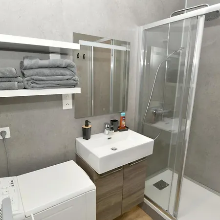 Apartment Jacuzzi I Terrasse Privee I Calme I Coeur De