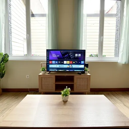 Le Bleu Omer - Jacuzzi Non Dispo & Netflix - Terrasse Privee I Coeur De & Transports - Ideal Famille - Speciale Апартаменты Сент-Омер