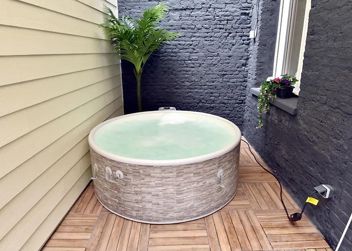 Le Bleu Omer - Jacuzzi & Netflix - Terrasse Privee I Coeur De & Transports - Ideal Famille - Speciale * Saint-Omer (Pas-de-Calais)
