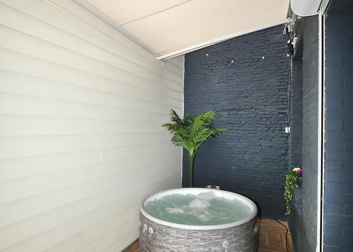 Le Bleu Omer - Jacuzzi & Netflix - Terrasse Privee I Coeur De & Transports - Ideal Famille - Speciale Lägenhet Saint-Omer (Pas-de-Calais)