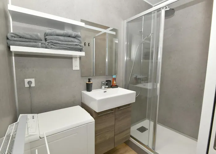 Le Bleu Omer - Jacuzzi & Netflix - Terrasse Privee I Coeur De & Transports - Ideal Famille - Speciale Lägenhet *