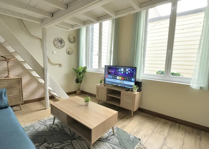 Le Bleu Omer - Jacuzzi & Netflix - Terrasse Privee I Coeur De & Transports - Ideal Famille - Speciale Lägenhet *